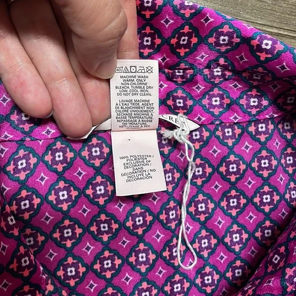 🔴Victoria’s Secret Satin Shirt - Picture 7 of 7